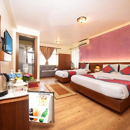 Hotel Amaryllis Катманду Экстерьер фото